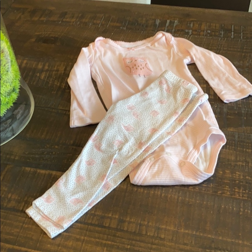 🦋 EUC! Carter’s 18 Month Owl Outfit
